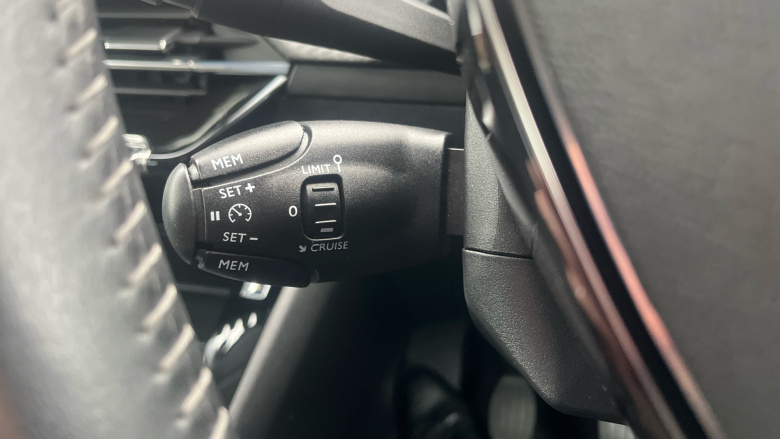 Peugeot 208 1.2 PureTech Active Premium 5dr Petrol Hatchback